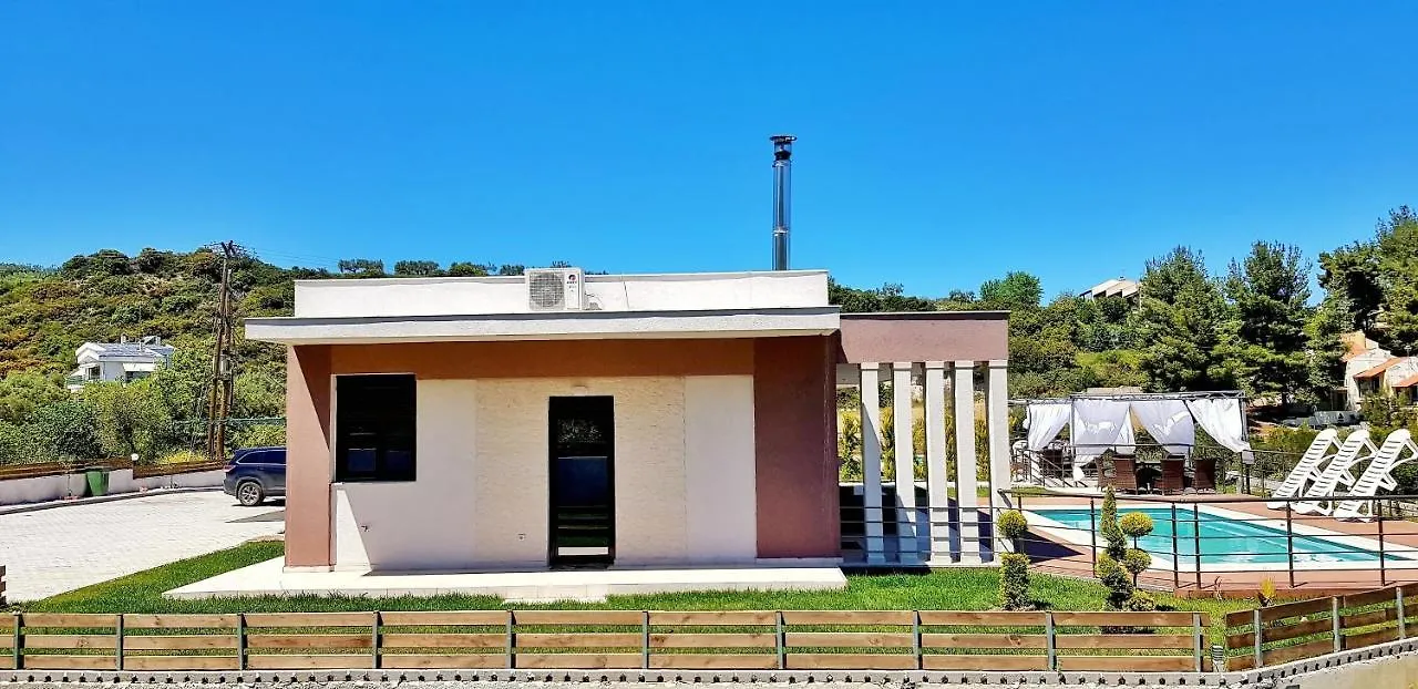 Domus Luxury Villas Hanioti