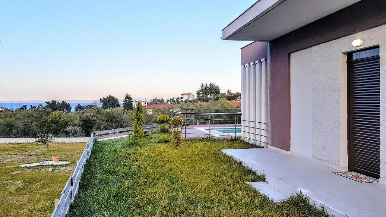 Domus Luxury Villas Hanioti