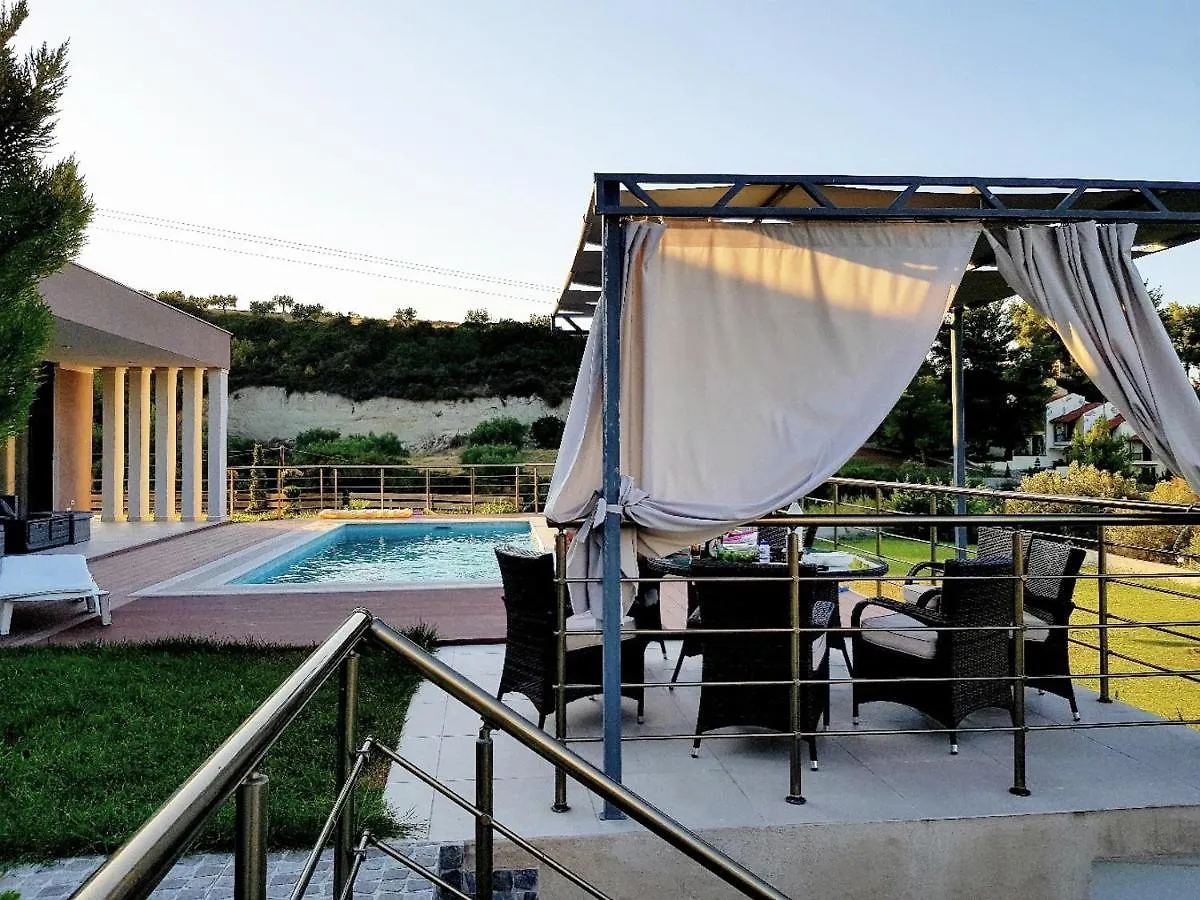 Domus Luxury Villas Hanioti